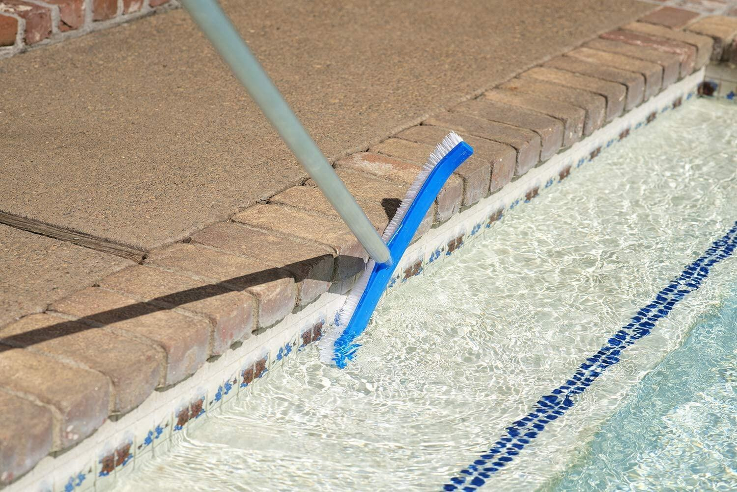 Standard 18" Pool Brush M-90136